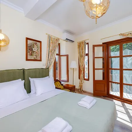 Kolonaki Corner Tatil Evi